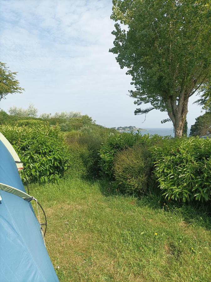 Les Hortensias Grande Tente Familiale Deux Chambres Et Sejour Vue Mer Sur Camping Nature Plestin-les-Grèves Exterior foto