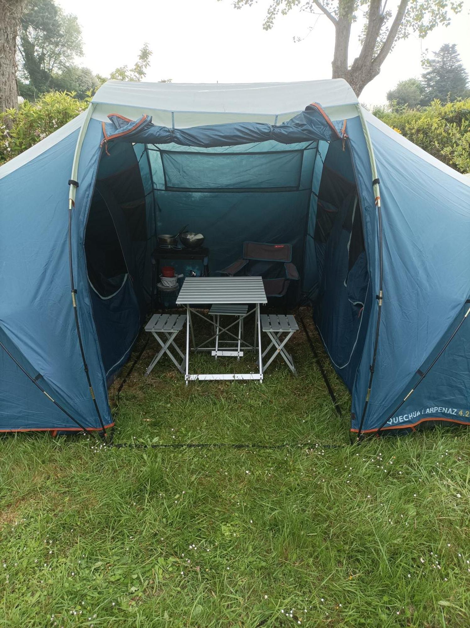 Les Hortensias Grande Tente Familiale Deux Chambres Et Sejour Vue Mer Sur Camping Nature Plestin-les-Grèves Quarto foto